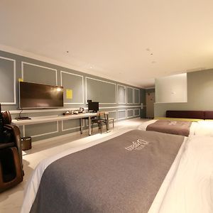 Gram Hotel